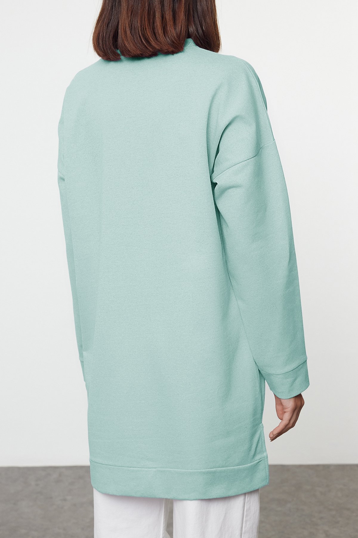Mint Basic Taş Detaylı Oversize Sweatshirt TEDAW25TW00000 - 4